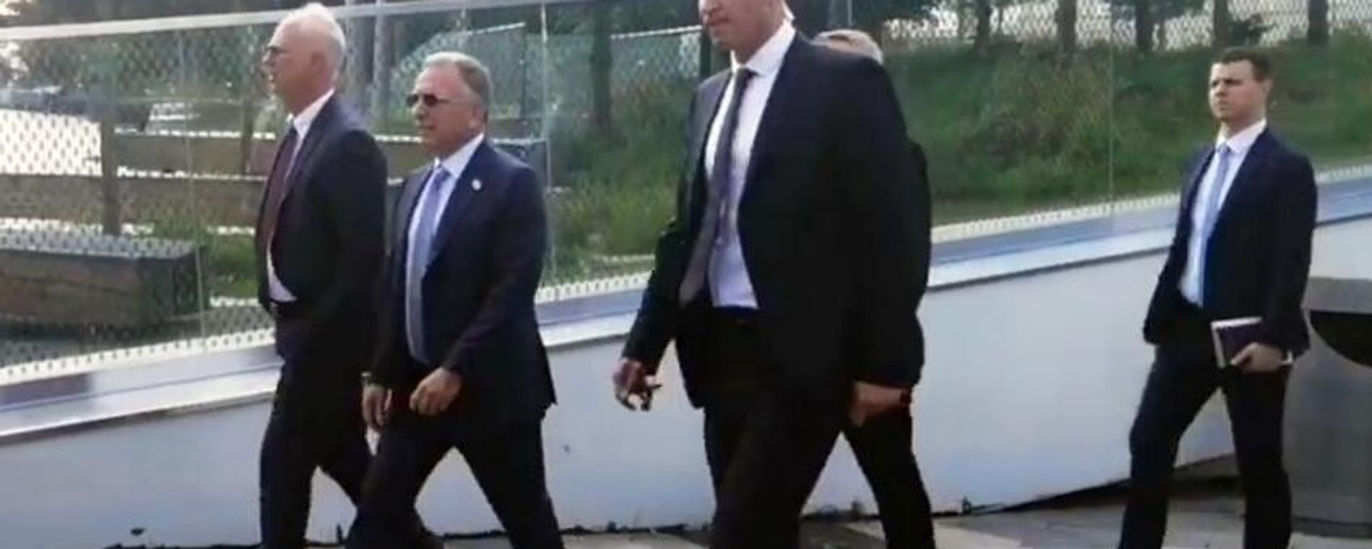 Kirill Dmitriev, CEO of the Russian Direct Investment Fund (RDIF), Special Representative of the President of the Russian Federation for Investment and Economic Cooperation with Foreign Countries, and Steve Witkoff, Special Envoy of US President Donald Trump for the Middle East, in Zaryadye Park. - Sputnik International, 1920, 06.08.2025