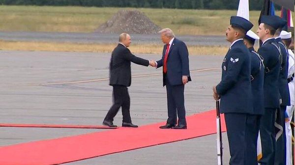 Putin and Trump in Alaska - Sputnik International