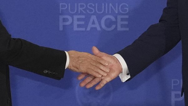 President Donald Trump, right, shakes the hand of Russia's President Vladimir Putin, left, during a joint press conference at Joint Base Elmendorf-Richardson, Alaska, Friday, Aug. 15, 2025. President Donald Trump, right, shakes the hand of Russia's President Vladimir Putin, left, during a joint press conference at Joint Base Elmendorf-Richardson, Alaska, Friday, Aug. 15, 2025. - Sputnik International