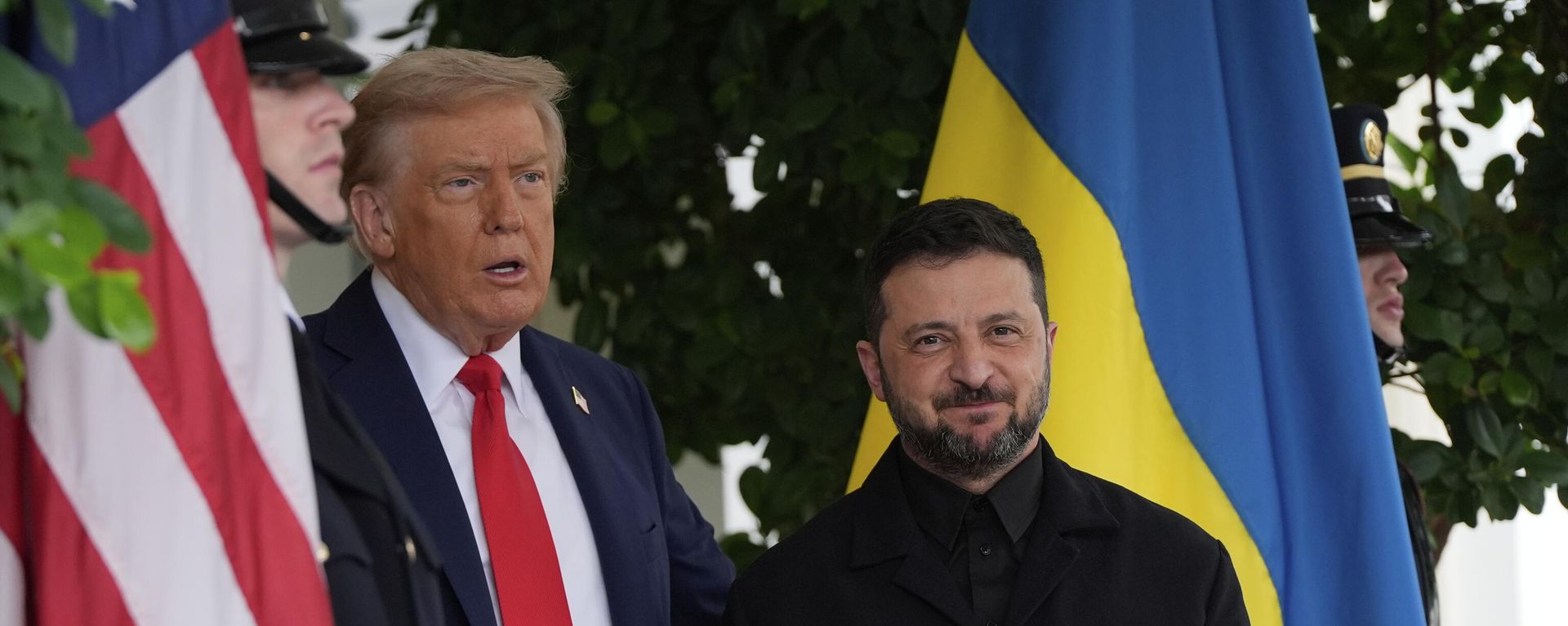 President Donald Trump greets Ukraine's Volodymyr Zelensky at the White House, Monday, Aug. 18, 2025, in Washington. President Donald Trump greets Ukraine's Volodymyr Zelensky at the White House, Monday, Aug. 18, 2025, in Washington. - Sputnik International, 1920, 18.08.2025