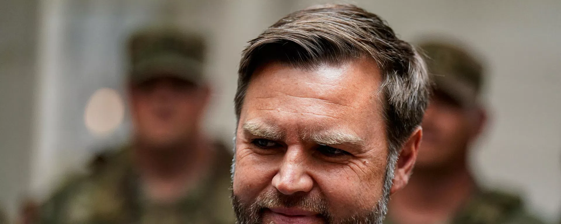 Vice President JD Vance meets with members of the National Guard at Union Station in Washington, Wednesday, Aug. 20, 2025 Vice President JD Vance meets with members of the National Guard at Union Station in Washington, Wednesday, Aug. 20, 2025 - Sputnik International, 1920, 14.08.2026