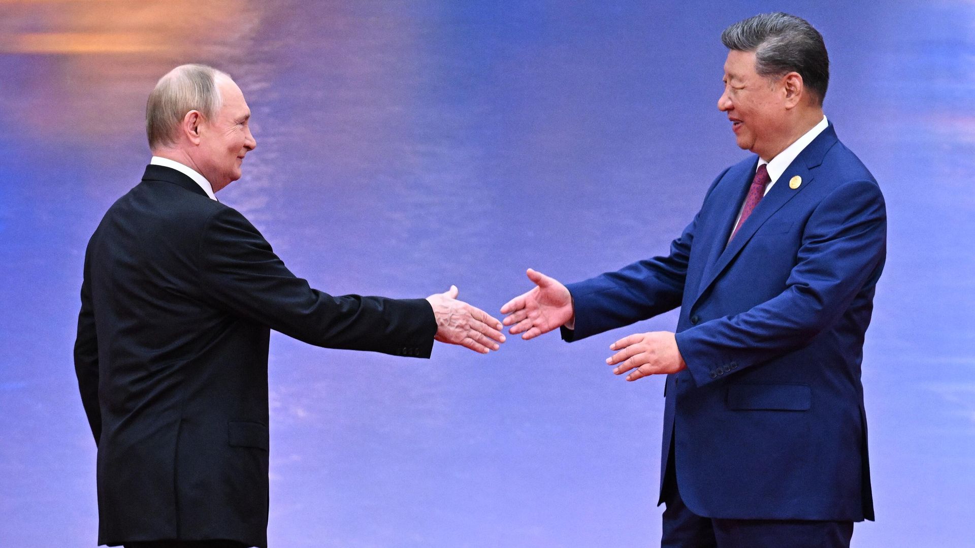 Russian President Vladimir Putin and President of the People's Republic of China Xi Jinping at the welcoming ceremony of the heads of the Shanghai Cooperation Organization (SCO) member states in Tianjin. Russian President Vladimir Putin and President of the People's Republic of China Xi Jinping at the welcoming ceremony of the heads of the Shanghai Cooperation Organization (SCO) member states in Tianjin. - Sputnik International, 1920, 03.09.2025