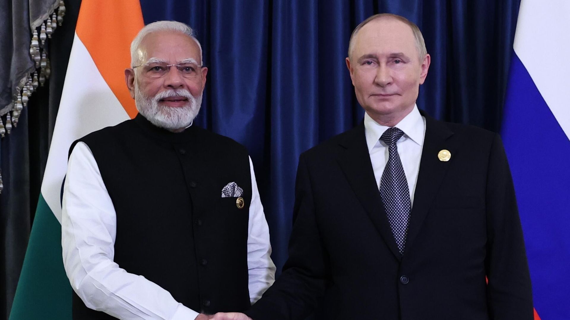 Prime Minister Narendra Modi with Russian President Vladimir Putin Prime Minister Narendra Modi with Russian President Vladimir Putin - Sputnik International, 1920, 02.12.2025
