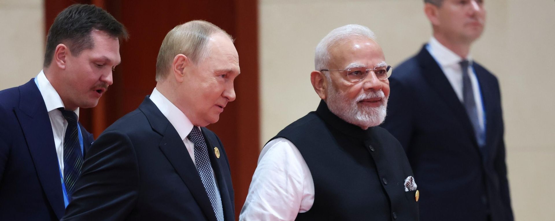 Prime Minister Narendra Modi with Russian President Vladimir Putin
Prime Minister Narendra Modi with Russian President Vladimir Putin
- Sputnik International, 1920, 01.09.2025