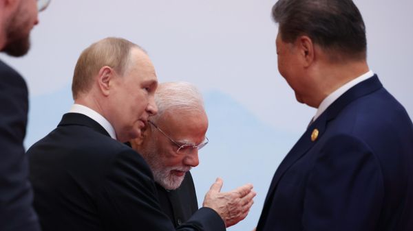 September 1, 2025. Russian President Vladimir Putin, Indian Prime Minister Narendra Modi and President of the People's Republic of China Xi Jinping (from left to right) at the ceremony of the official meeting between President of the People's Republic of China Xi Jinping and the heads of delegations participating in the meeting of the Council of Heads of State of the Shanghai Cooperation Organization (SCO) in Tianjin. - Sputnik International
