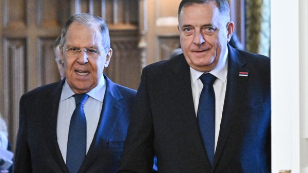 Russian Foreign Minister Sergey Lavrov and President of the Republic of Srpska Milorad Dodik during a meeting in Moscow - Sputnik International