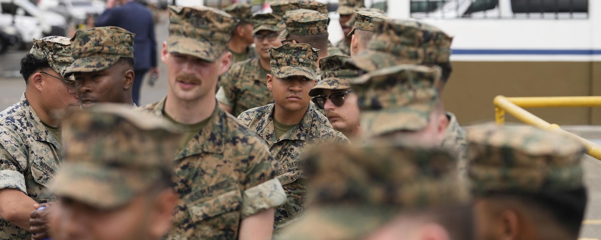 US military takes part in a joint drill with Panamanian troops at the Panama Canal during the visit of US Secretary of War Pete Hegseth to the Port of Rodman in West Panama, April 8, 2025. US military takes part in a joint drill with Panamanian troops at the Panama Canal during the visit of US Secretary of War Pete Hegseth to the Port of Rodman in West Panama, April 8, 2025. - Sputnik International, 1920, 03.10.2025