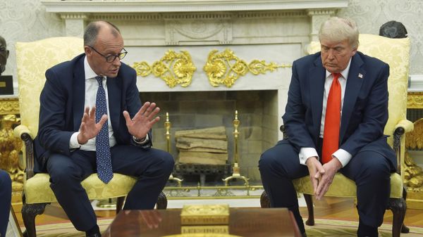 Donald Trump meets Friedrich MErz in the Oval office  - Sputnik International