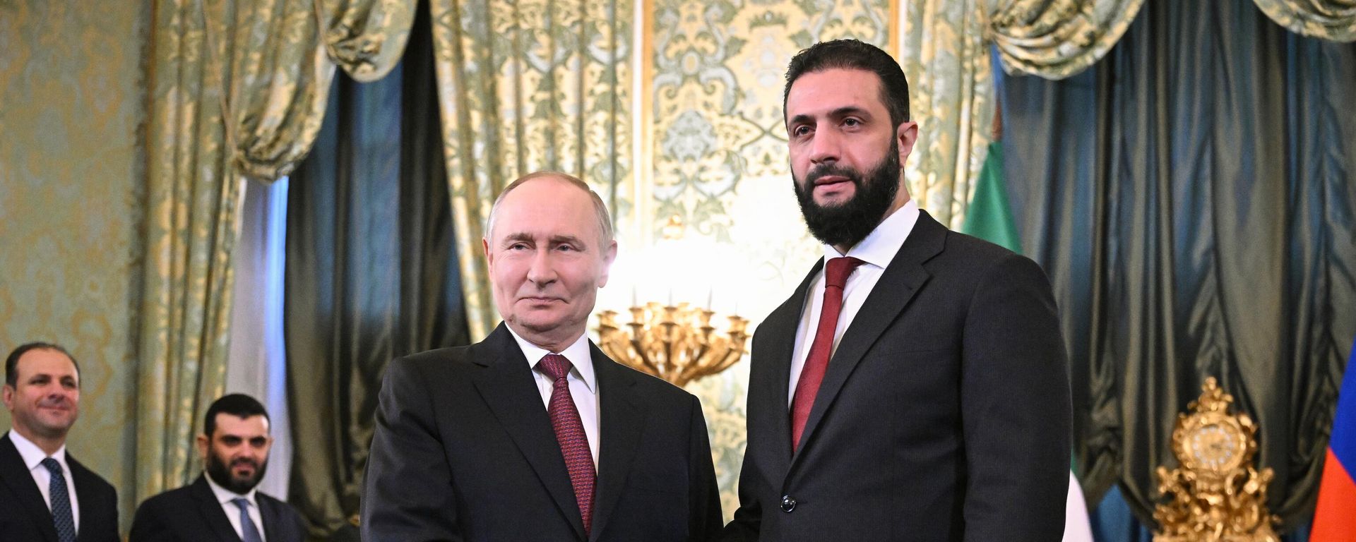 Meeting between President Vladimir Putin and Syrian President Ahmed al-Sharaa - Sputnik International, 1920, 15.10.2025