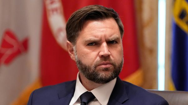 Vice President JD Vance listens as President Donald Trump speaks before a lunch with Ukraine's Volodymyr Zelensky in the Cabinet Room of the White House, Friday, Oct. 17, 2025, in Washington - Sputnik International