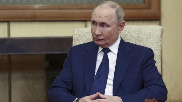 Russian President Vladimir Putin listens to Serbian President Aleksandar Vucic during their meeting at Diaoyutai State Guesthouse in Beijing, China, Tuesday, Sept. 2, 2025 - Sputnik International