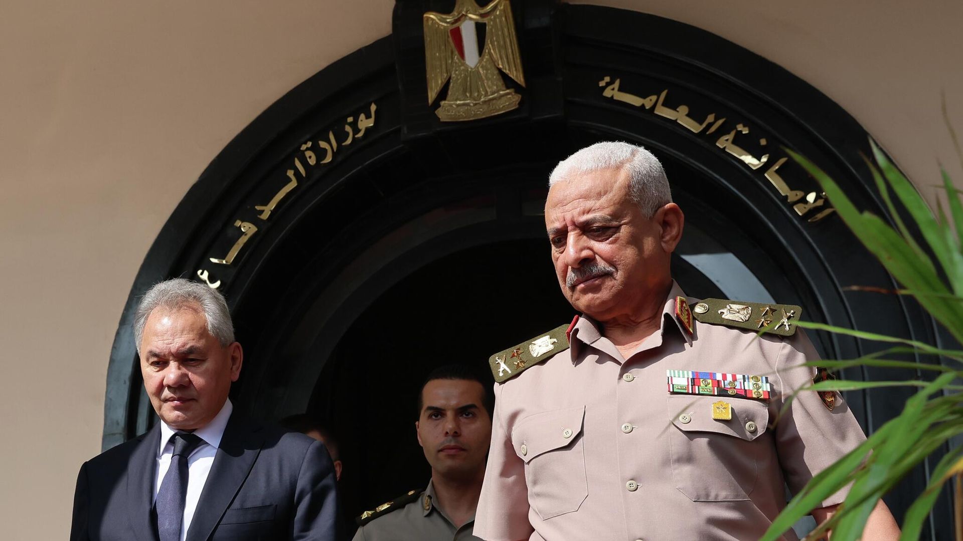 Russian Security Council Secretary Sergei Shoigu during a meeting with Egyptian Defense and Military Production Minister Abdel Mageed Saqr in Cairo - Sputnik International, 1920, 11.11.2025