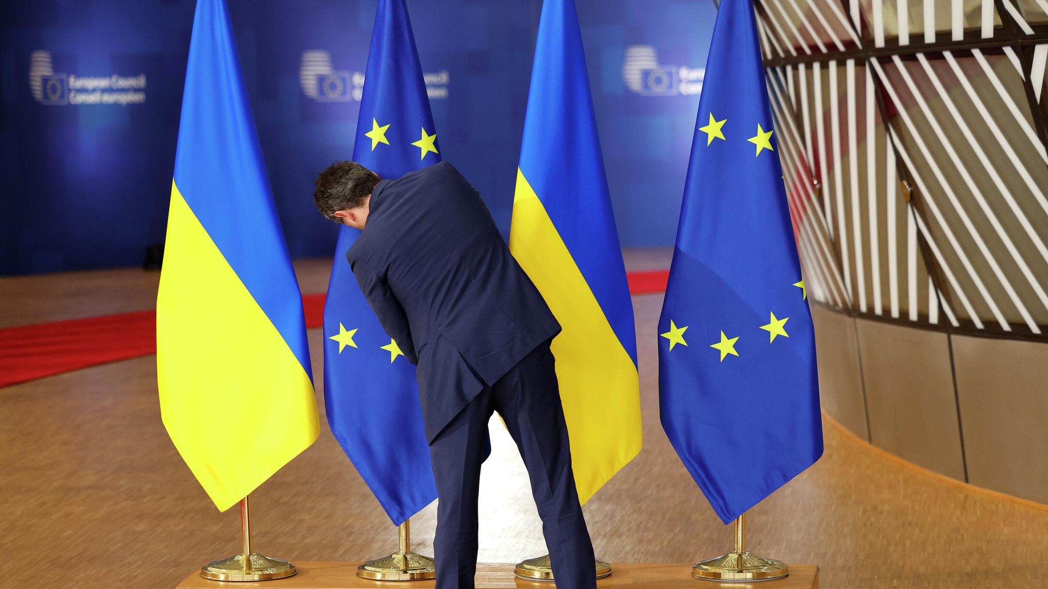 EU Wants to Reduce New Budget by Almost $180Bln But Keep $111Bln for Ukraine