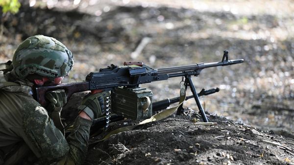  A Russian serviceman  is seen destroying Ukrainian targets in the special military operation zone. File photo - Sputnik International