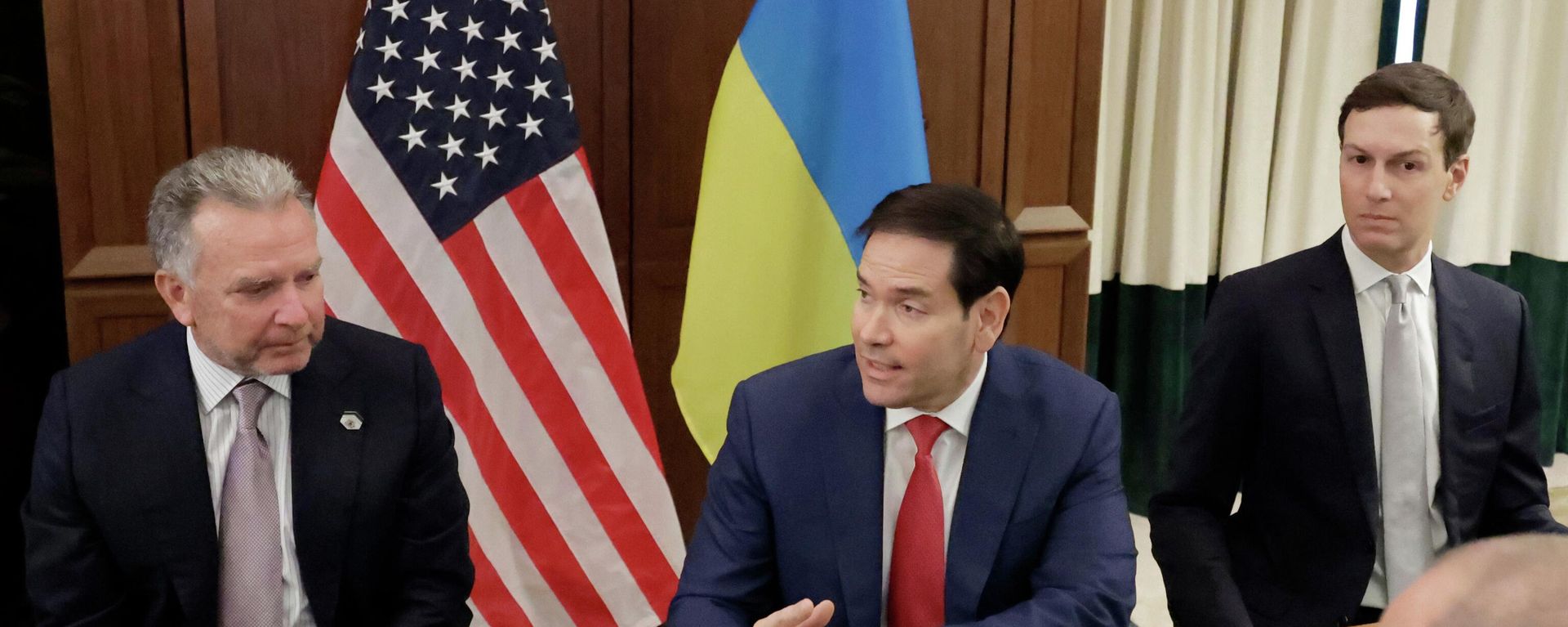 Special Envoy Steve Witkoff, left, Secretary of State Marco Rubio, center, and Jared Kushner attend a meeting with Ukrainian officials Sunday, Nov. 30, 2025, in Hallandale Beach, Fla.  - Sputnik International, 1920, 29.01.2026