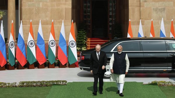 Russian President Vladimir Putin and Indian Prime Minister Narendra Modi Russian President Vladimir Putin and Indian Prime Minister Narendra Modi - Sputnik International