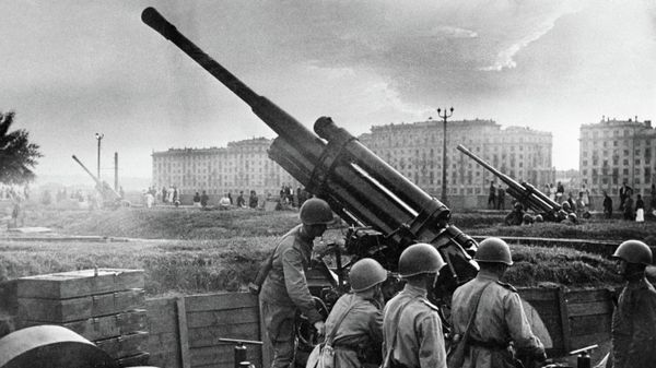Red Army troops are seen being on alert during Battle of Moscow. File photo - Sputnik International