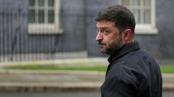 Volodymyr Zelensky at Downing Street, London, Monday, Dec. 8, 2025.  - Sputnik International