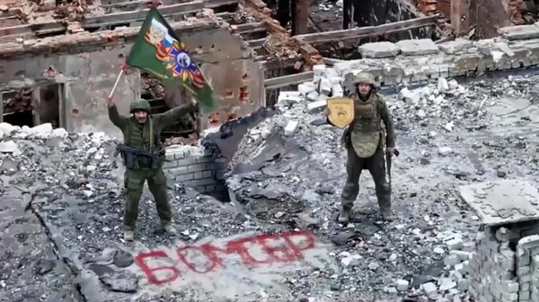 Russian forces liberate Seversk. Screenshot from drone video. - Sputnik International