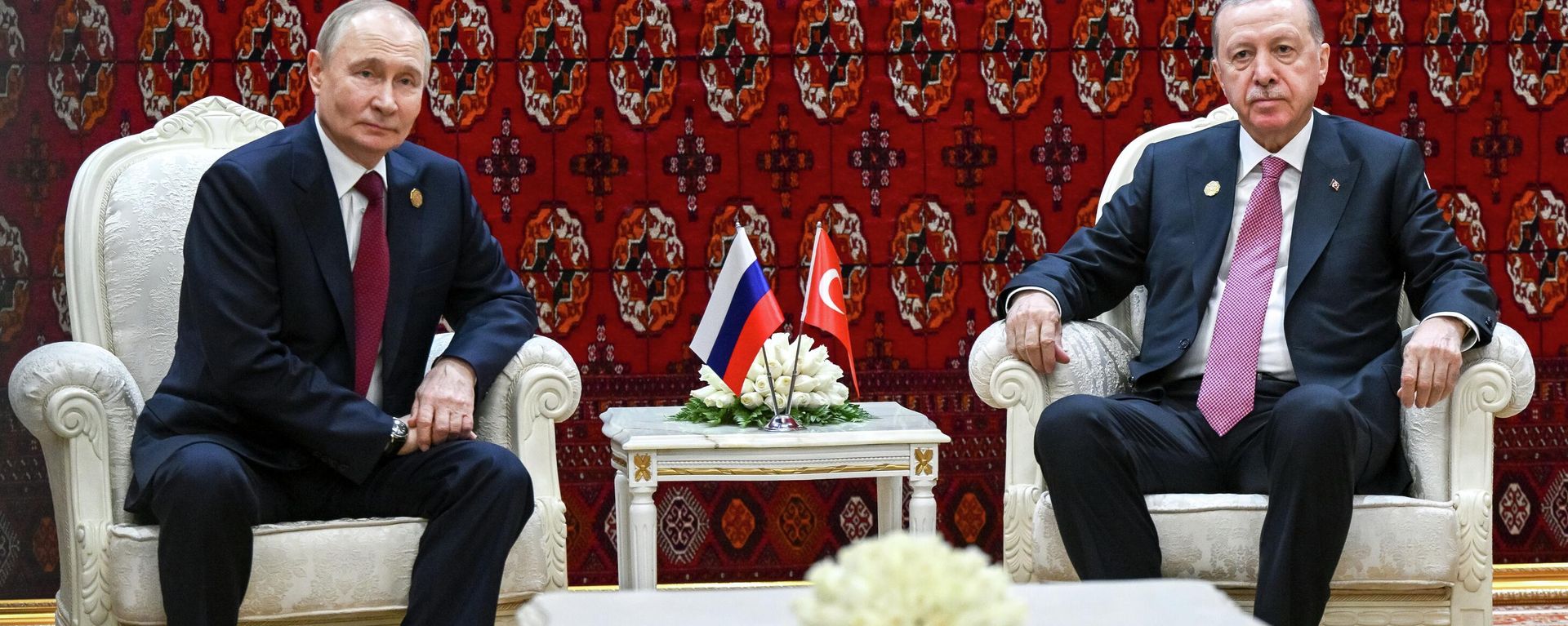 Turkish President Recep Tayyip Erdogan and Russian President Vladimir Putin Turkish President Recep Tayyip Erdogan and Russian President Vladimir Putin - Sputnik International, 1920, 12.12.2025