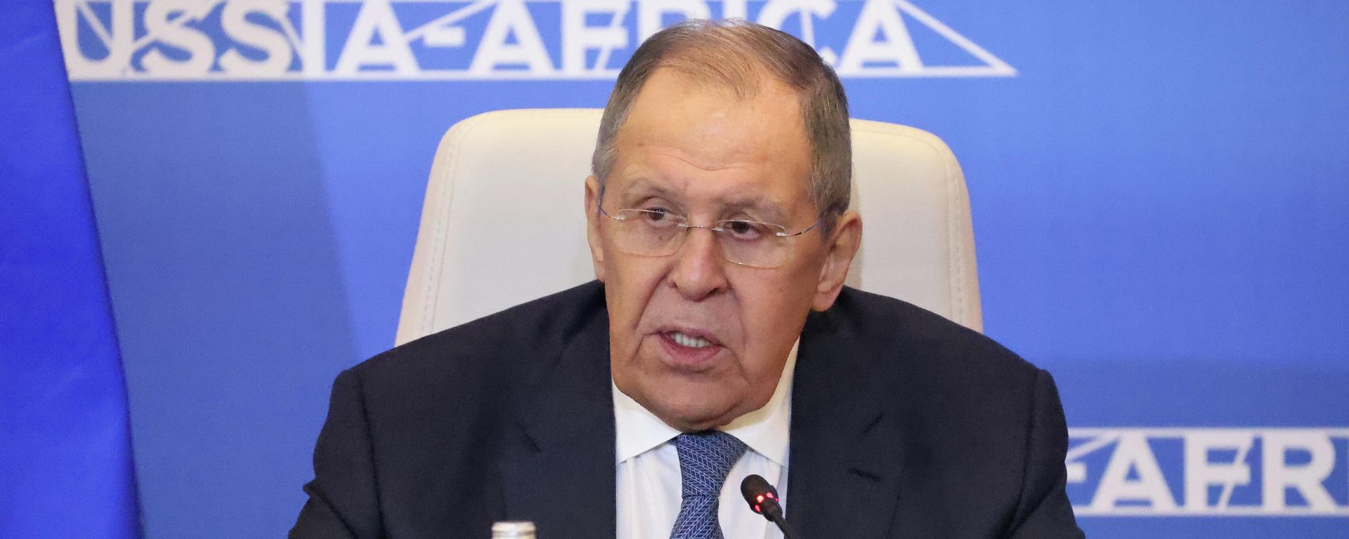 Russian Foreign Minister Sergey Lavrov during a joint press conference with Egyptian Foreign Minister Badr Abdel Ata at the Second Ministerial Conference of the Russia-Africa Partnership Forum in Cairo. Russian Foreign Minister Sergey Lavrov during a joint press conference with Egyptian Foreign Minister Badr Abdel Ata at the Second Ministerial Conference of the Russia-Africa Partnership Forum in Cairo. - Sputnik International, 1920, 20.12.2025