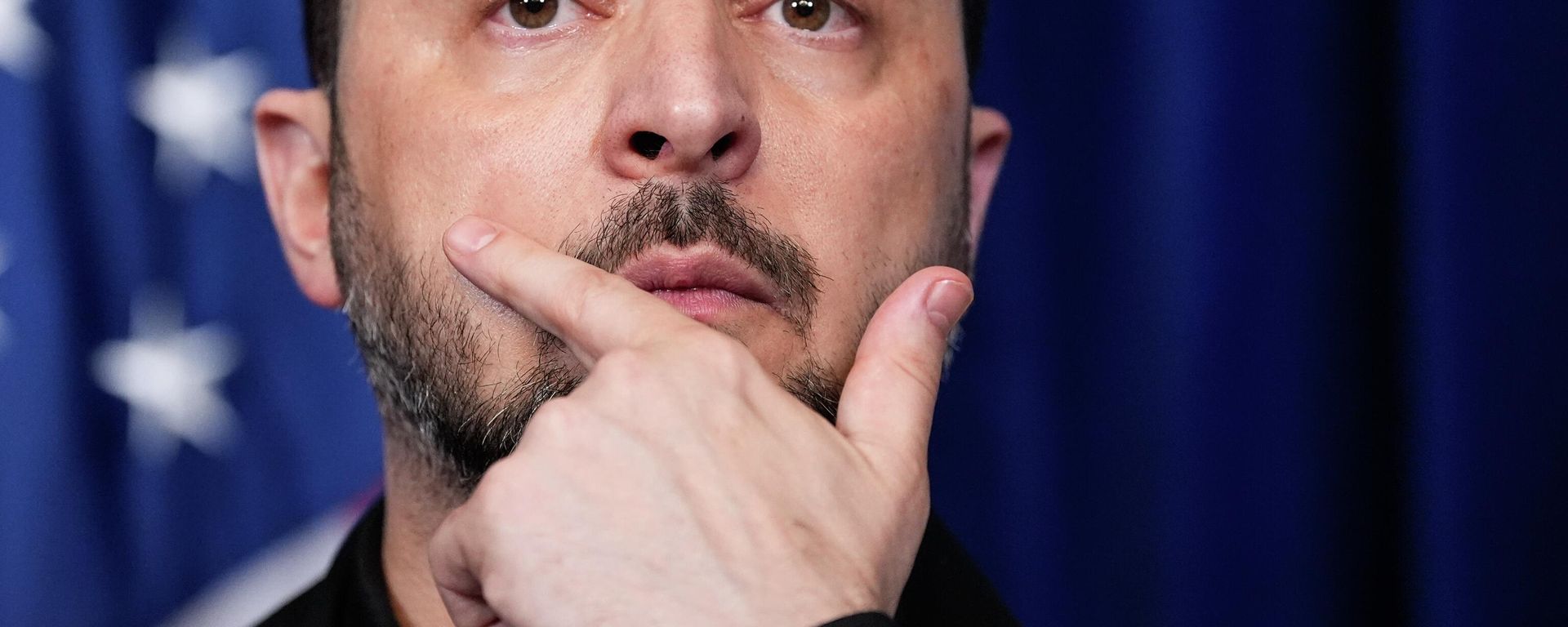 Ukraine's Zelensky speaks during a joint news conference with President Donald Trump following a meeting at Trump's Mar-a-Lago club, Sunday, Dec. 28, 2025, in Palm Beach, Fla.  - Sputnik International, 1920, 31.12.2025