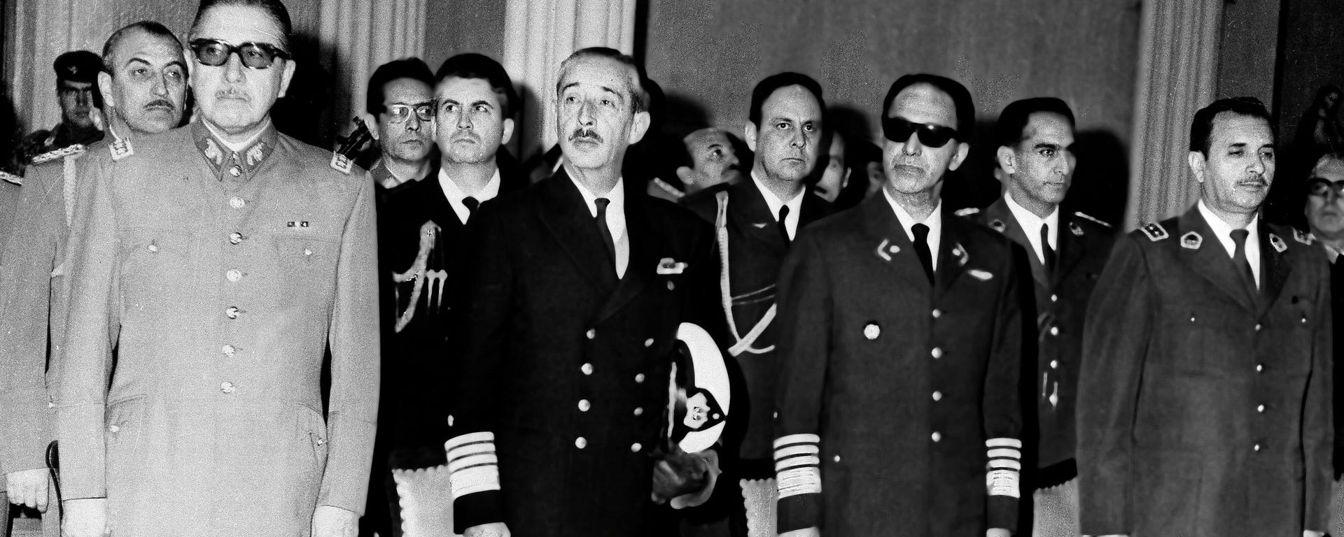 Commanders of the four branches of the armed forces, from left, Gen. Augusto Pinochet, Adm. Jose Toribio Merino Castro, Air Force Gen. Gustavo Leigh Guzman and Police General (Carabineros) Cesar Mendoza, who now make up the new military junta, are pictured in Santiago de Chile, Sept. 16, 1973.  - Sputnik International, 1920, 05.01.2026