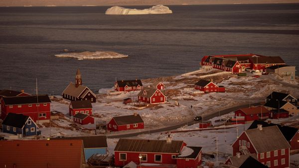 A large iceberg is photographed near the city of Ilulissat, Greenland, Wednesday Feb.19, 2025. - Sputnik International