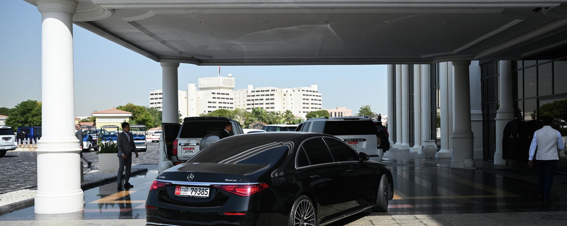 Members of the Russian delegation leave a hotel for the talks between the United States, Russia and Ukraine in Abu Dhabi, United Arab Emirates. - Sputnik International, 1920, 24.01.2026