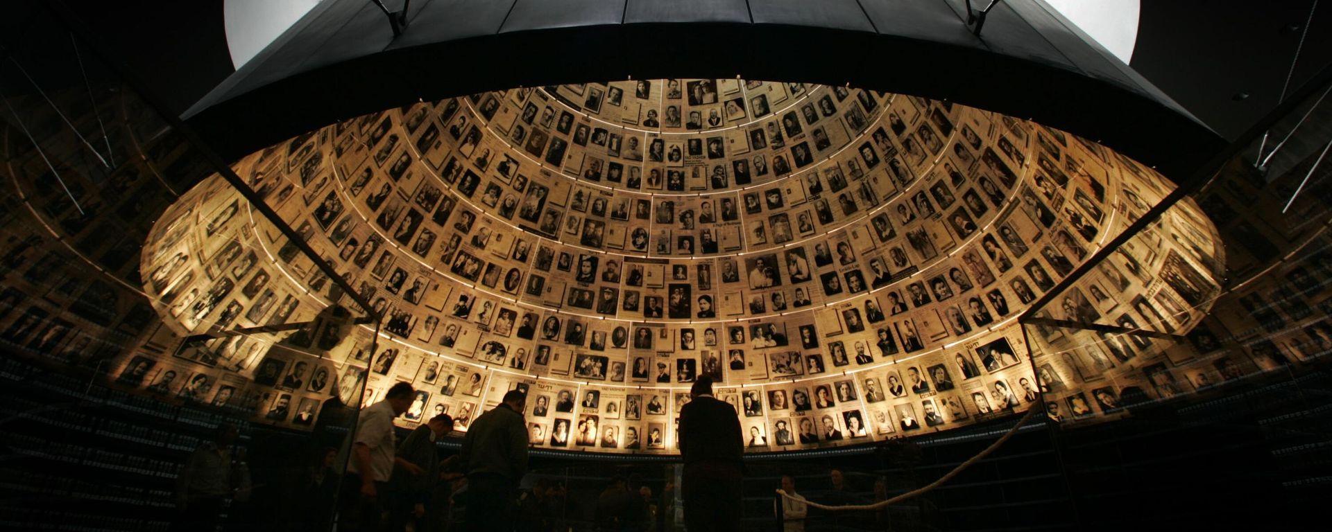 Hall of Names at the Yad Vashem Holocaust memorial in Jerusalem - Sputnik International, 1920, 28.01.2026