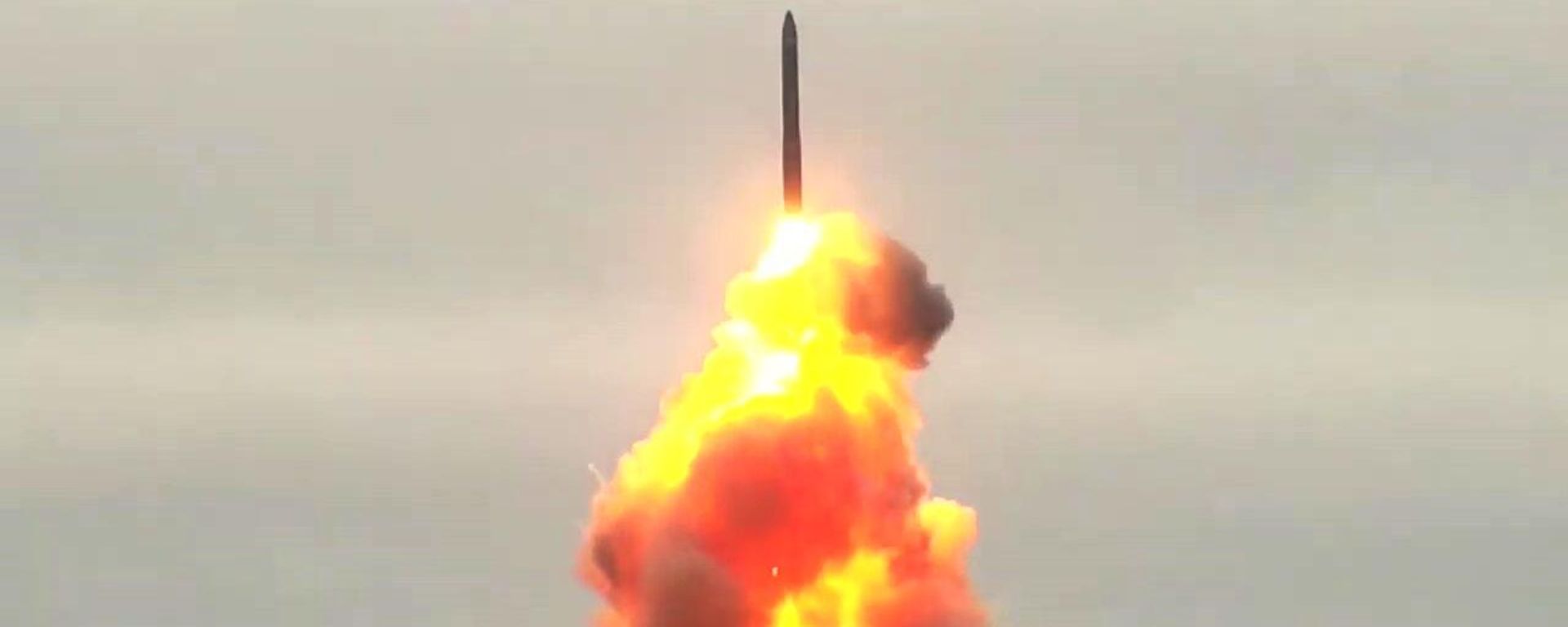 A training and combat launch of the Topol-M ballistic missile from the Plesetsk Cosmodrome. - Sputnik International, 1920, 01.10.2026