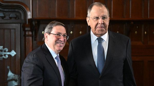 Cuban Foreign Minister Bruno Rodriguez with Russian Foreign Minister Sergey Lavrov in Moscow, February 18 - Sputnik International