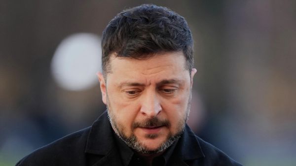 Volodymyr Zelensky arrives at the Bellevue Palace for talks with German President Frank-Walter Steinmeier in Berlin, Germany, Monday, Dec. 15, 2025.  - Sputnik International