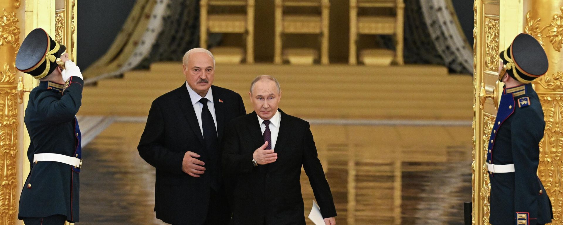 Russian President Vladimir Putin and  Belarusian President Alexander Lukashenko - Sputnik International, 1920, 26.02.2026