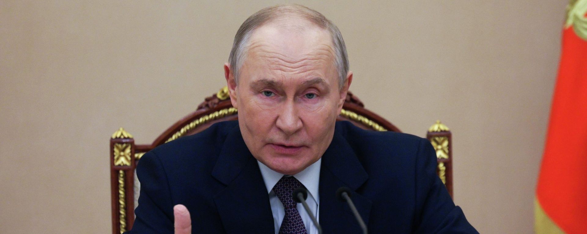 President Vladimir Putin held a meeting on the situation on the global oil and gas market. - Sputnik International, 1920, 27.03.2026