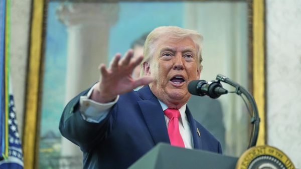 President Donald Trump speaks during the swearing in for Homeland Security Secretary Markwayne Mullin in the Oval Office of the White House, Tuesday, March 24, 2026, in Washington - Sputnik International