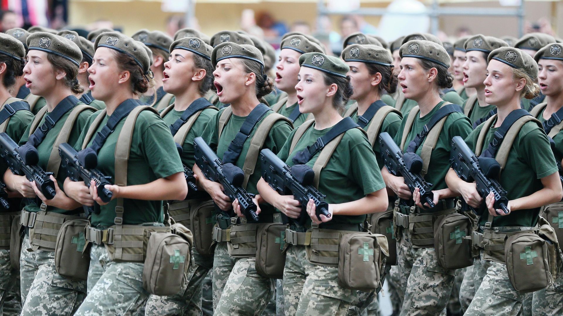 Ukriane's female soldiers march during a rehearsal of a military parade in Kiev, Ukraine, Aug. 18, 2018.  - Sputnik International, 1920, 04.04.2026