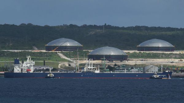 Russian-flagged oil tanker Anatoly Kolodkin sits docked in Matanzas, Cuba, Tuesday, March 31, 2026 - Sputnik International