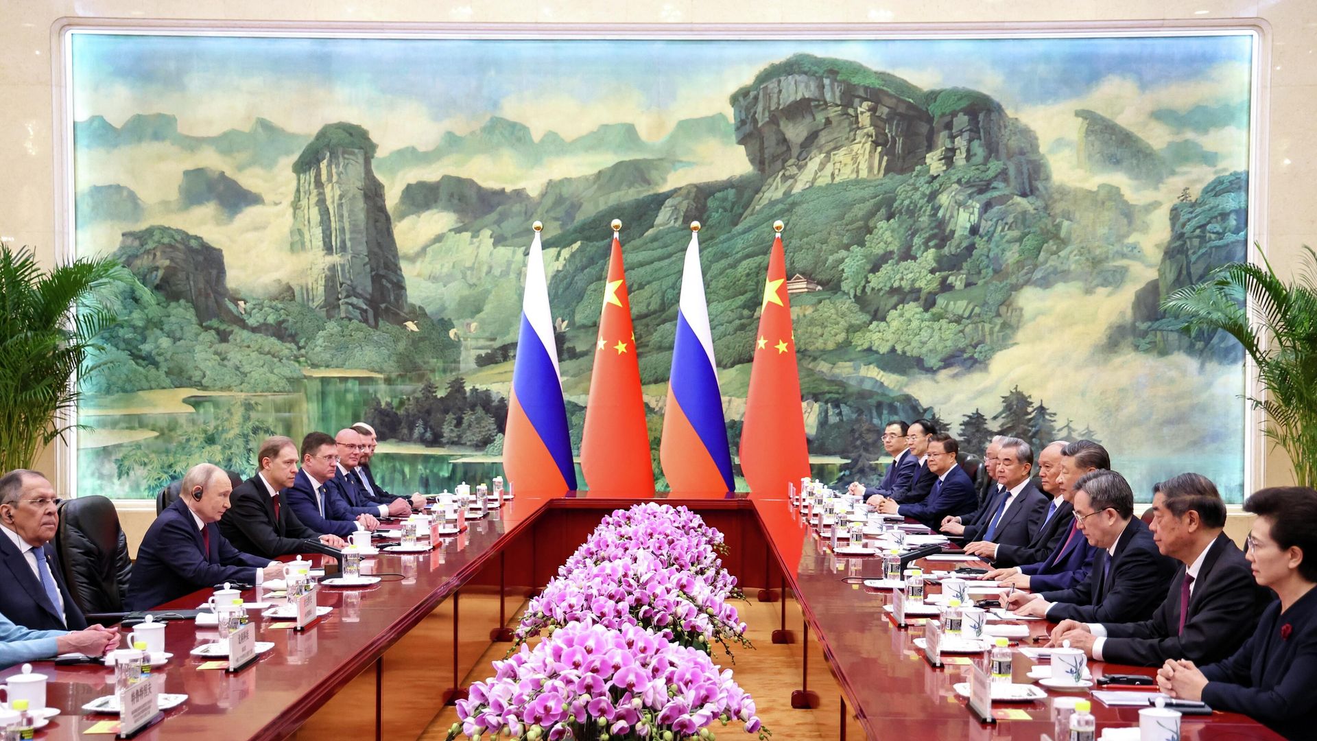 Russian President Vladimir Putin and Chinese President Xi Jinping during talks at the Great Hall of the People in Beijing. Russian President Vladimir Putin and Chinese President Xi Jinping during talks at the Great Hall of the People in Beijing. - Sputnik International, 1920, 21.05.2026