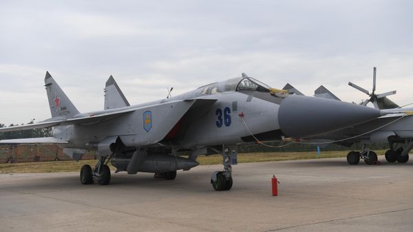 The MiG-31 interceptor fighter with the Kinzhal hypersonic missile system - Sputnik International
