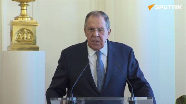 West Turned Deaf Ear to Ukraine's Attack on College in Starobelsk - Lavrov - Sputnik International