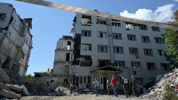 Red Cross representatives visit the site of the Starobelsk tragedy - Sputnik International