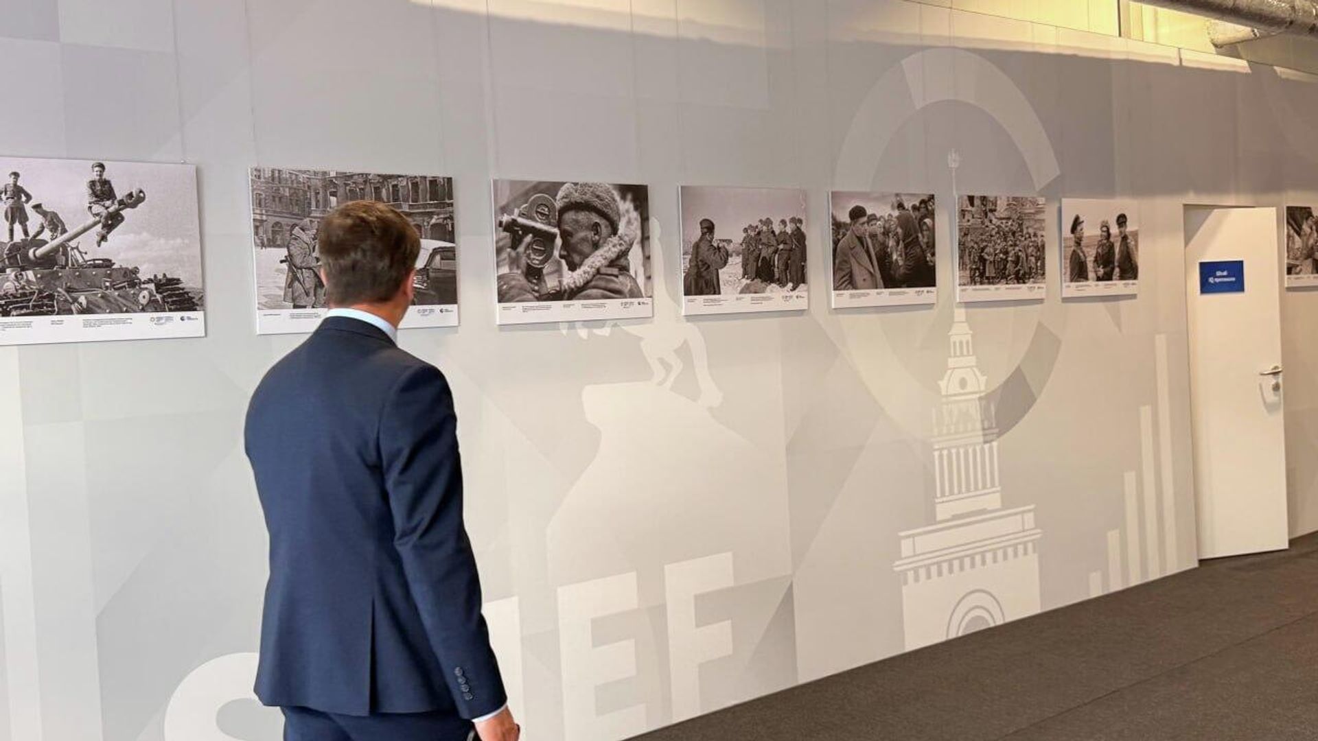 Photo Exhibition for Sovinformburo's 85th Anniversary Opens at SPIEF 2026 Photo Exhibition for Sovinformburo's 85th Anniversary Opens at SPIEF 2026 - Sputnik International, 1920, 03.06.2026
