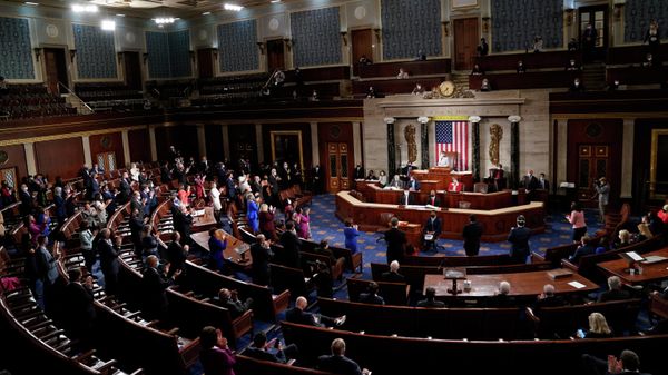 House Speaker Nancy Pelosi administers the oath to members of the 117th Congress at the US Capitol in Washington, Sunday, Jan. 3, 2021 - Sputnik International