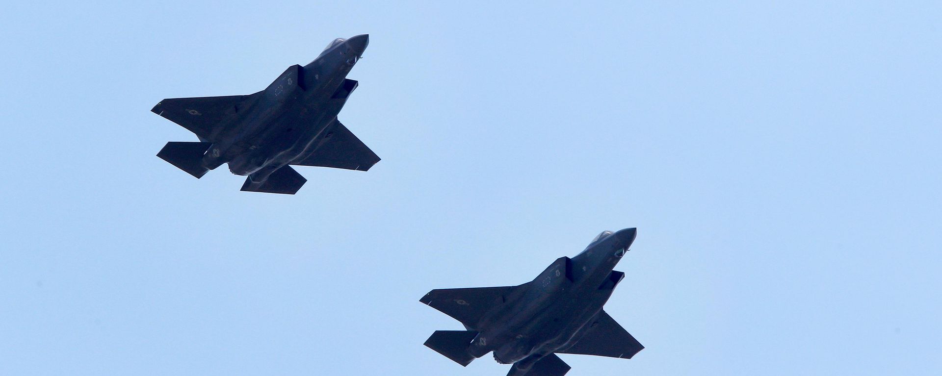 Two US F-35 fighter jets of the Vermont Air National Guard fly over Skopje Airport, North Macedonia, on Friday, June 17, 2022 - Sputnik International, 1920, 28.06.2026