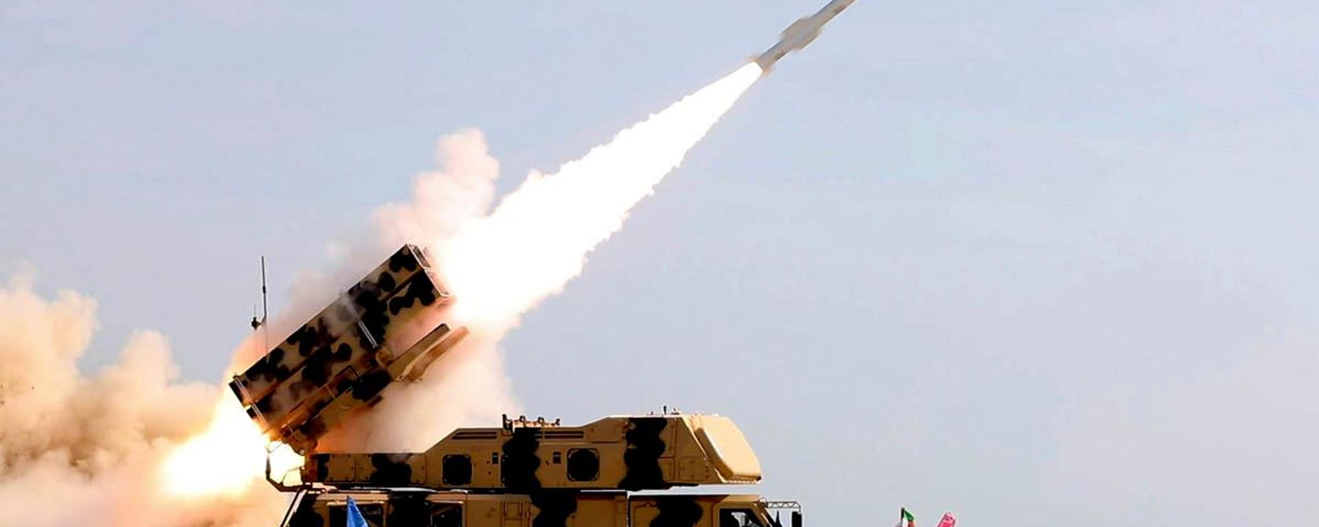 In this picture released by the official website of the Iranian Army on Friday, Jan. 19, 2024, a missile is launched during a military drill in southern Iran - Sputnik International, 1920, 29.07.2026