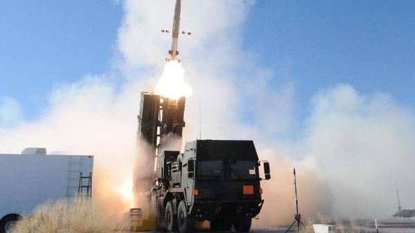 Ракета ЗРК Patriot PAC-3 MSE запускается из пусковой установки MEADS - Sputnik International