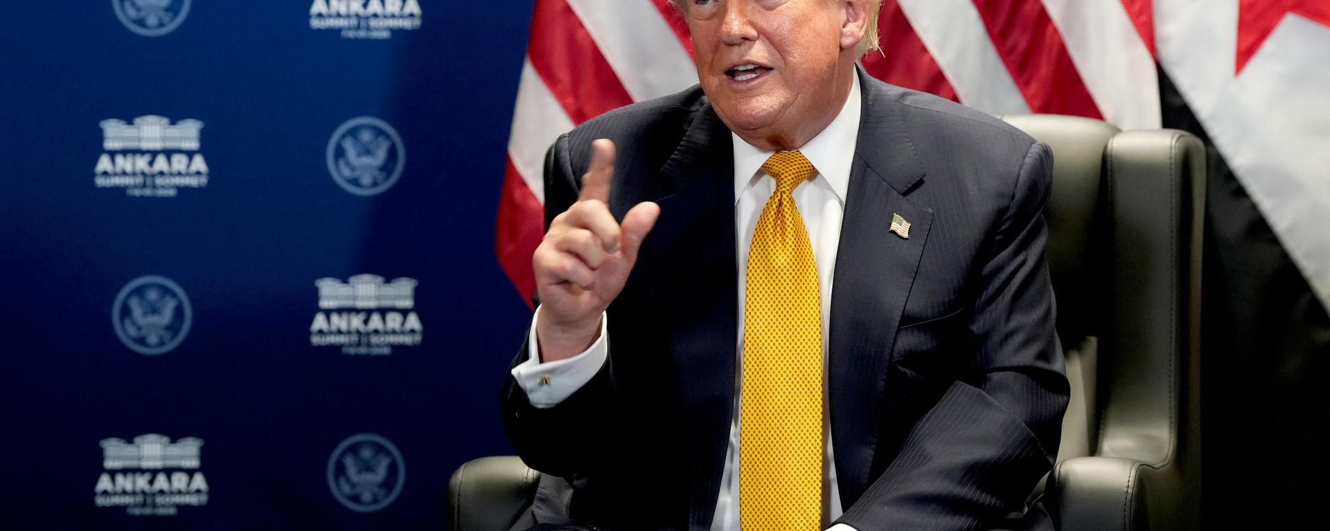 U.S. President Donald Trump meets with Syrian President Ahmad al-Sharaa on the sidelines of the NATO summit in Ankara, Turkey, Wednesday, July 8, 2026. - Sputnik International, 1920, 08.07.2026