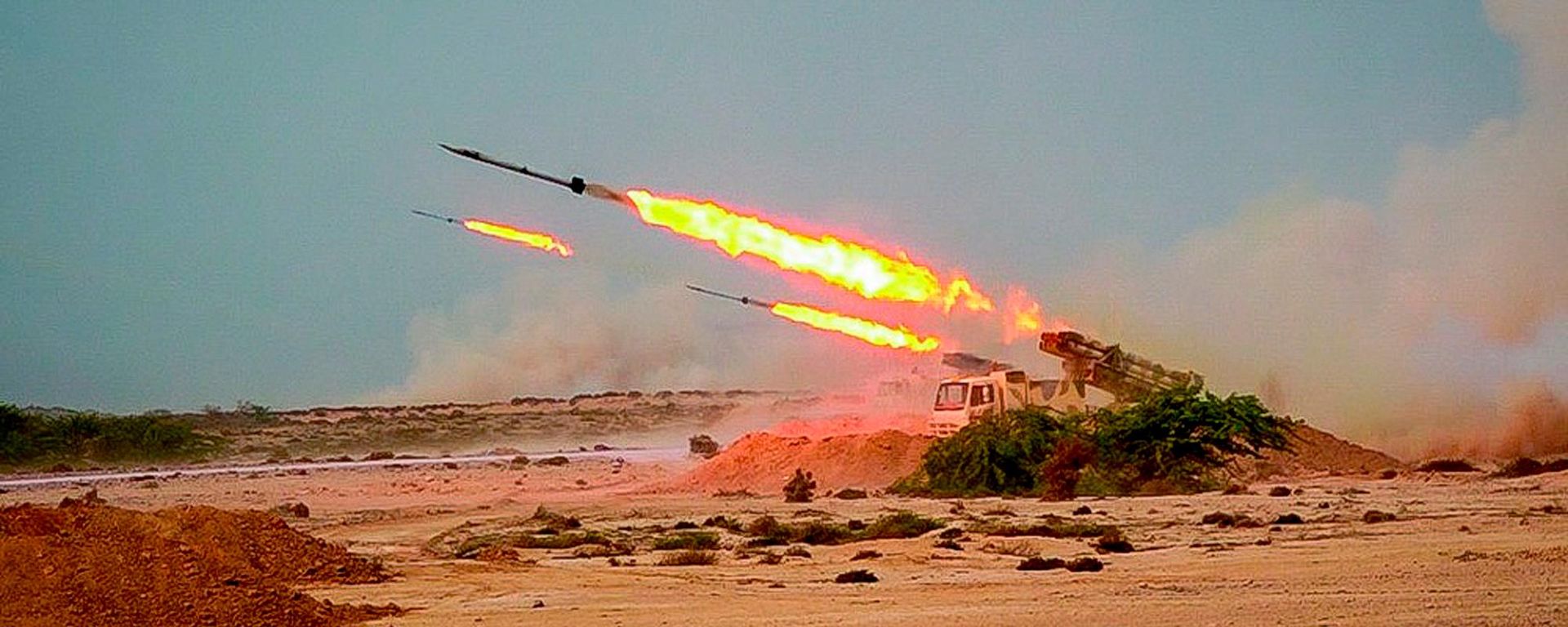 In this photo released Tuesday, July 28, 2020, by Sepahnews, missiles are fired in a Revolutionary Guard military exercise - Sputnik International, 1920, 16.09.2026