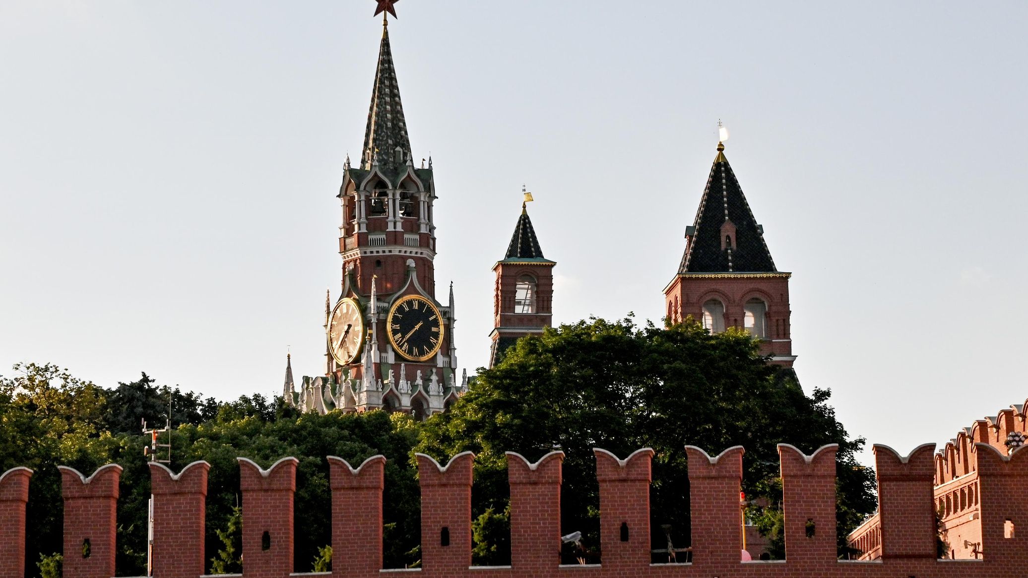 Kremlin: Nations Parking Nukes Near Russia’s Borders Self-Delusional — It Leads Not to Security